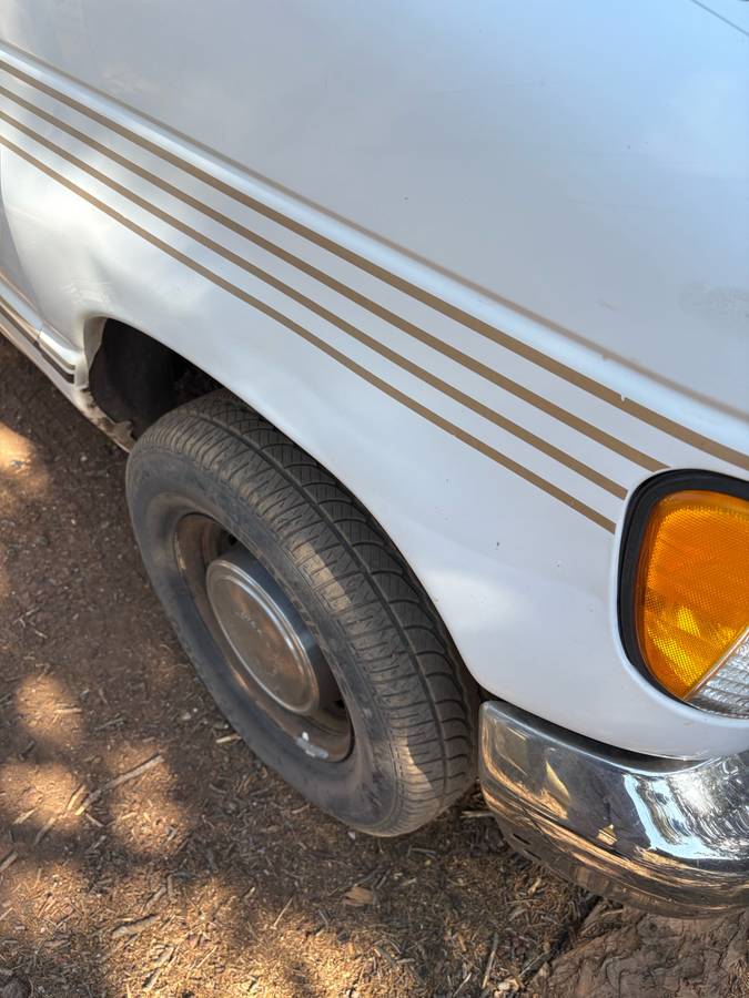 E150ford-1994-white-1