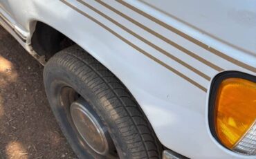 E150ford-1994-white-2