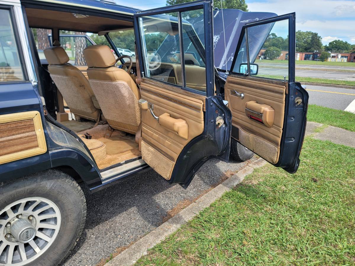 Eep-grand-wagoneer-1988-4