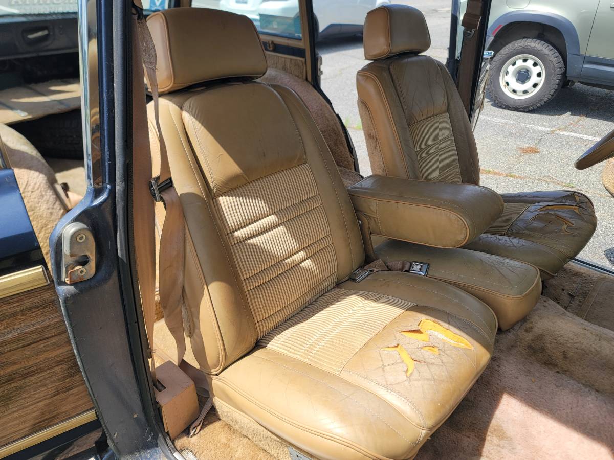 Eep-grand-wagoneer-1988-6