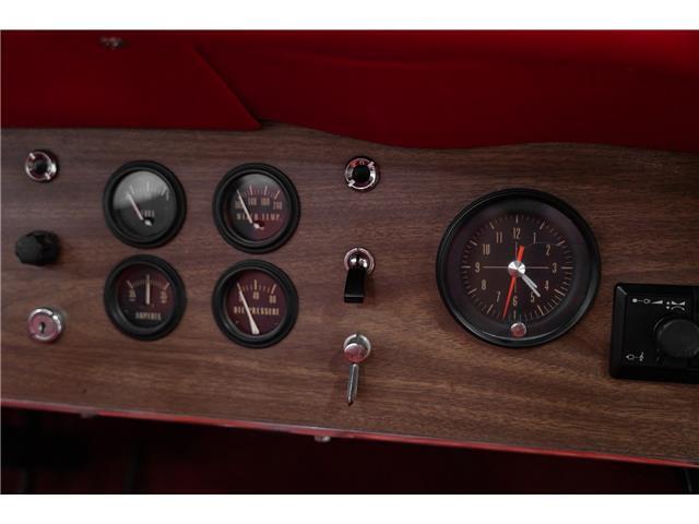 Excalibur-SS-1968-Roadster-19