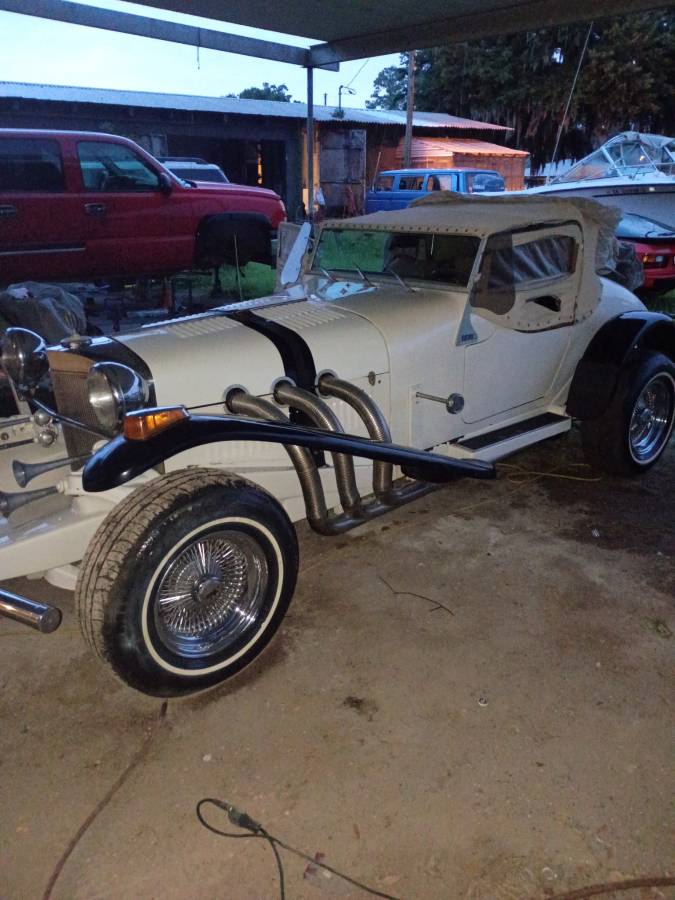 Excalibur-roadster-1973-white-4