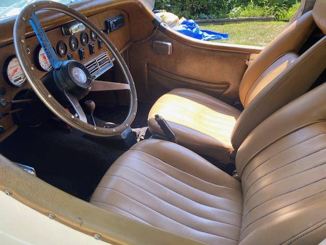 Excalibur-roadster-1973-white-5