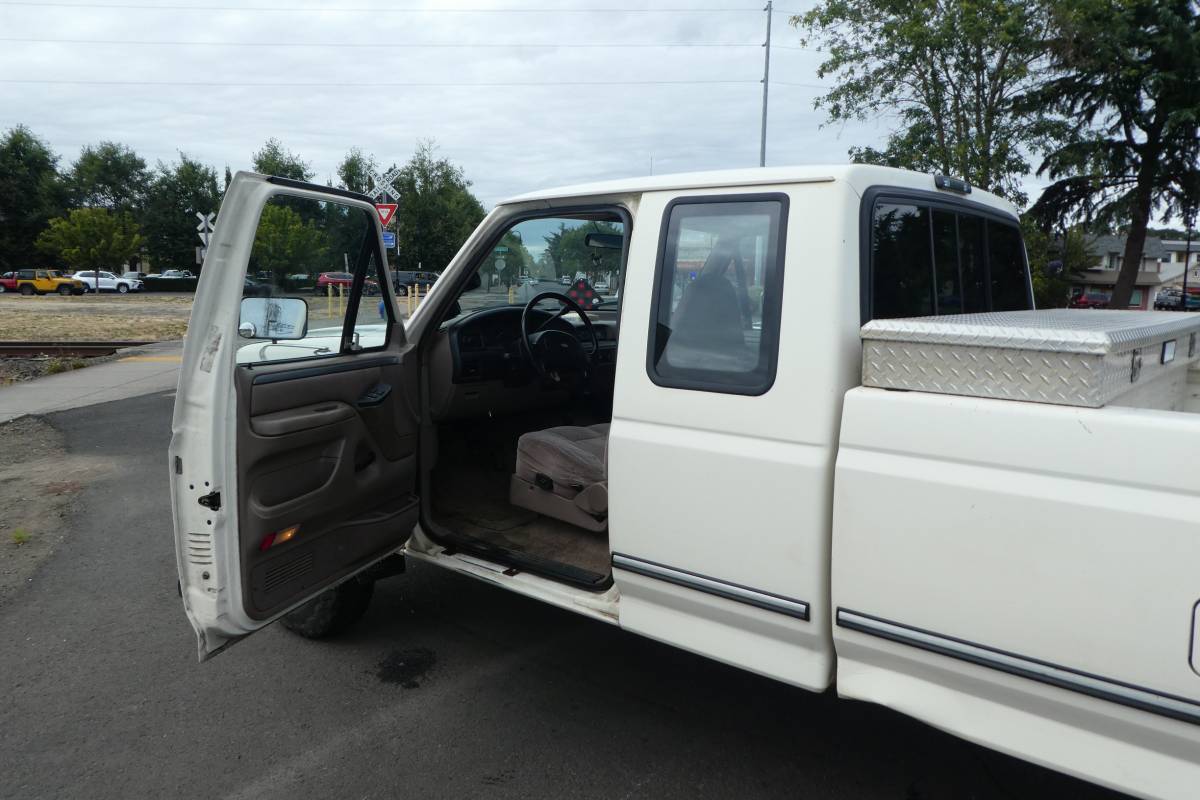 F-250-diesel-1994-white-10