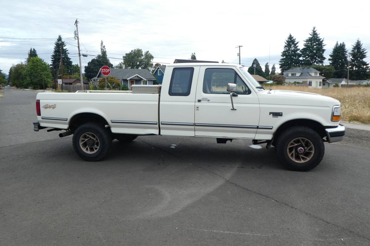 F-250-diesel-1994-white-3