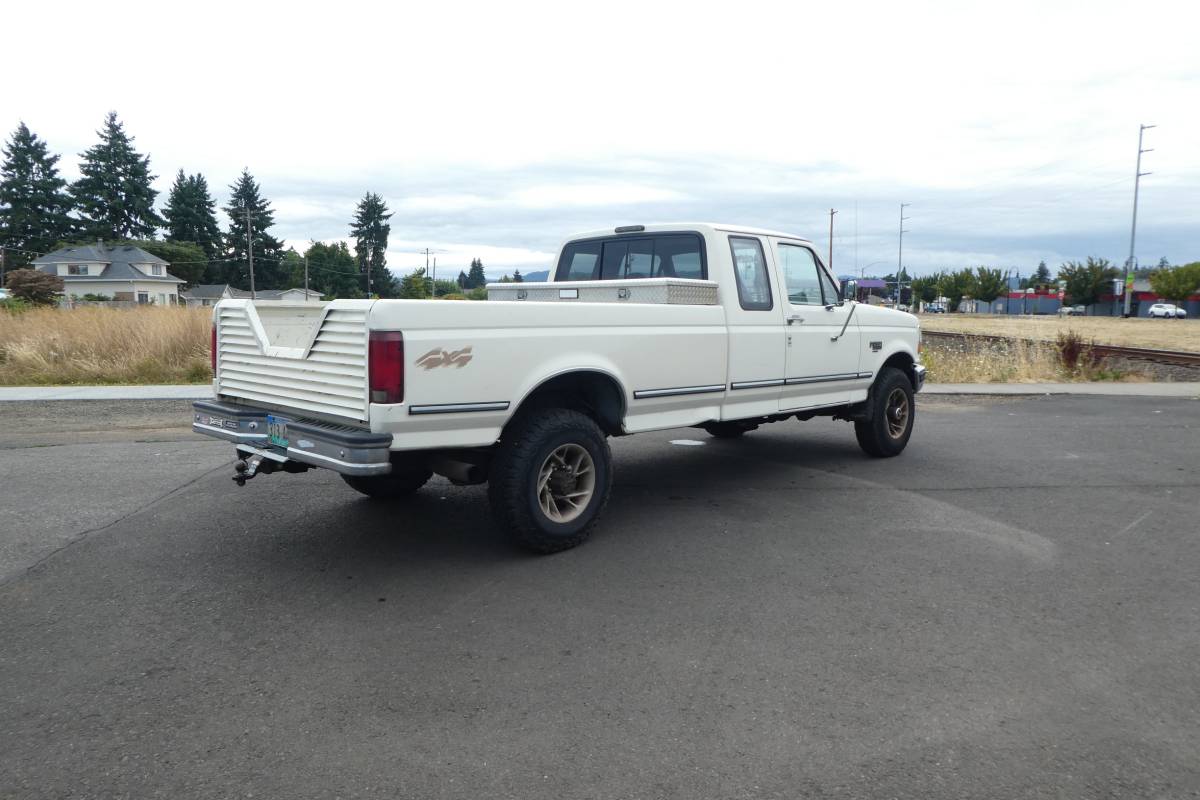 F-250-diesel-1994-white-4