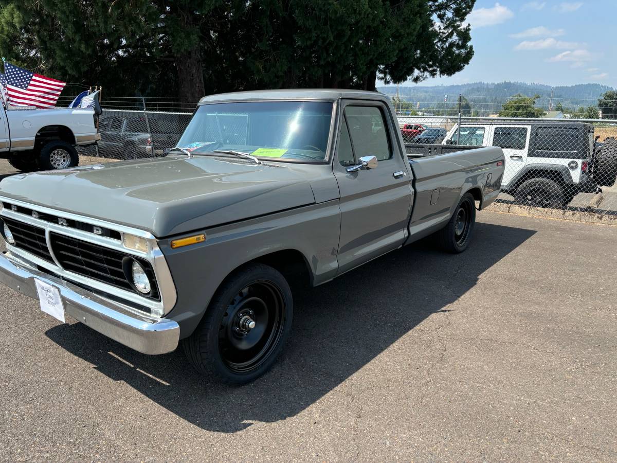 F150-1975-grey-1