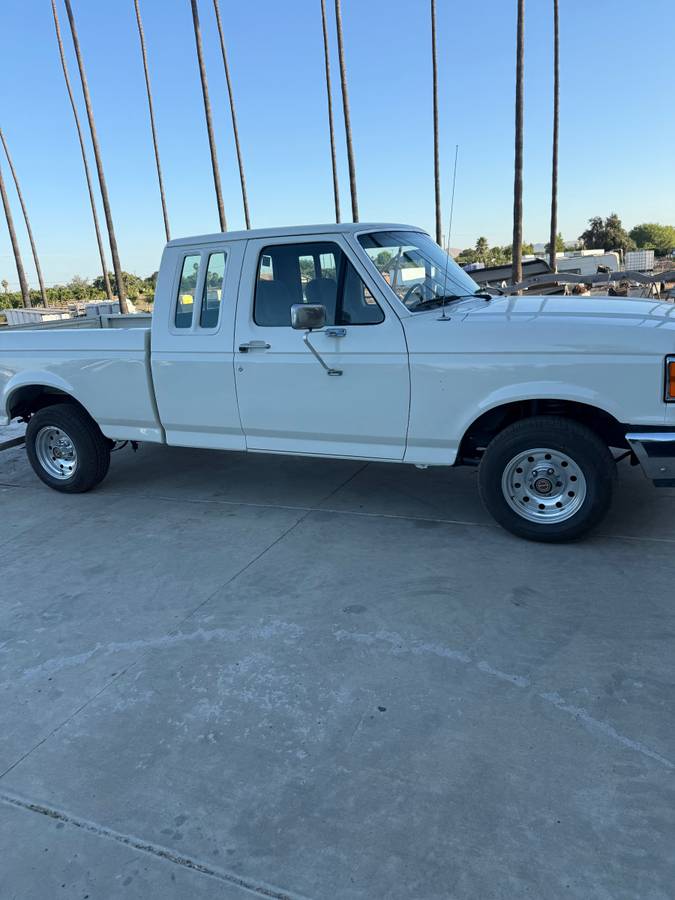 F150-lariate-1988-white-1