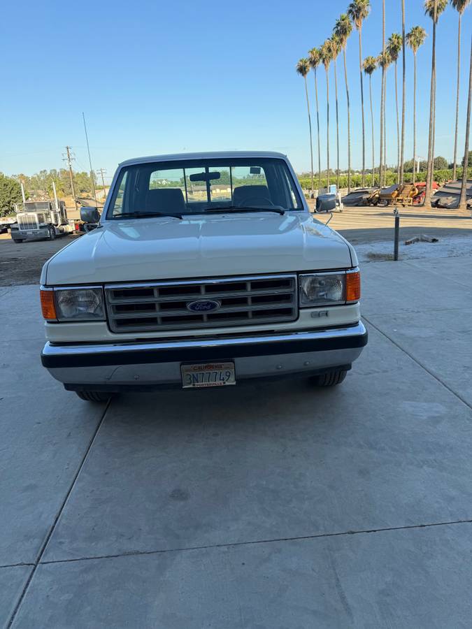 F150-lariate-1988-white-13