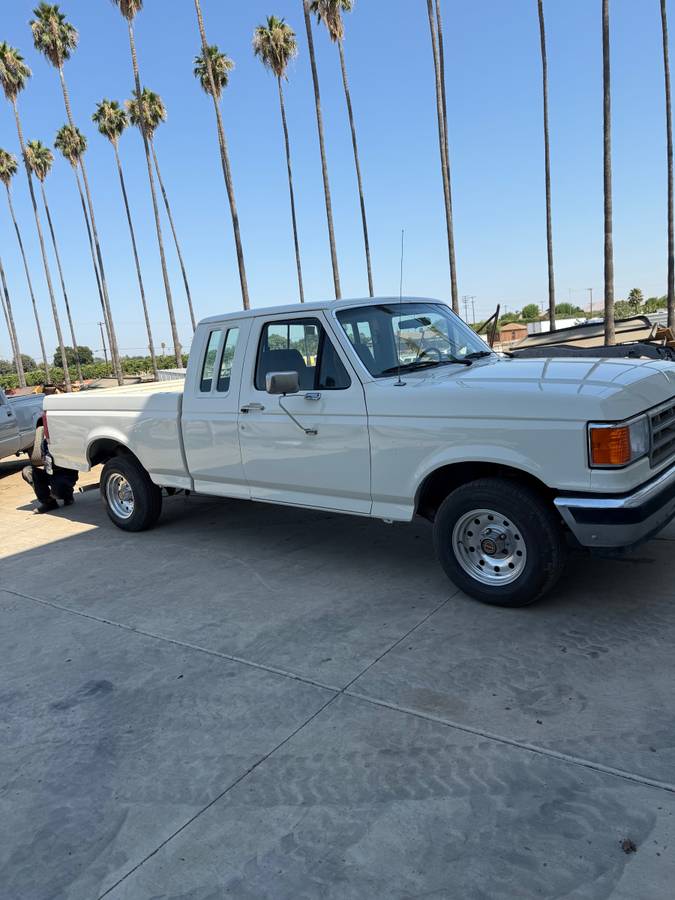 F150-lariate-1988-white-2