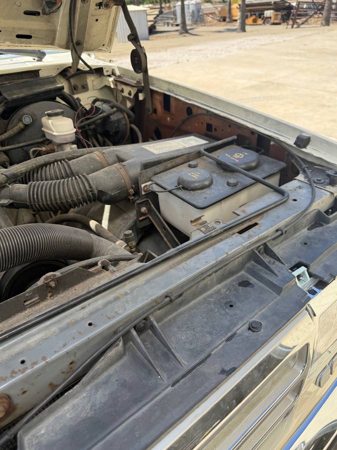 F150-lariate-1988-white-3