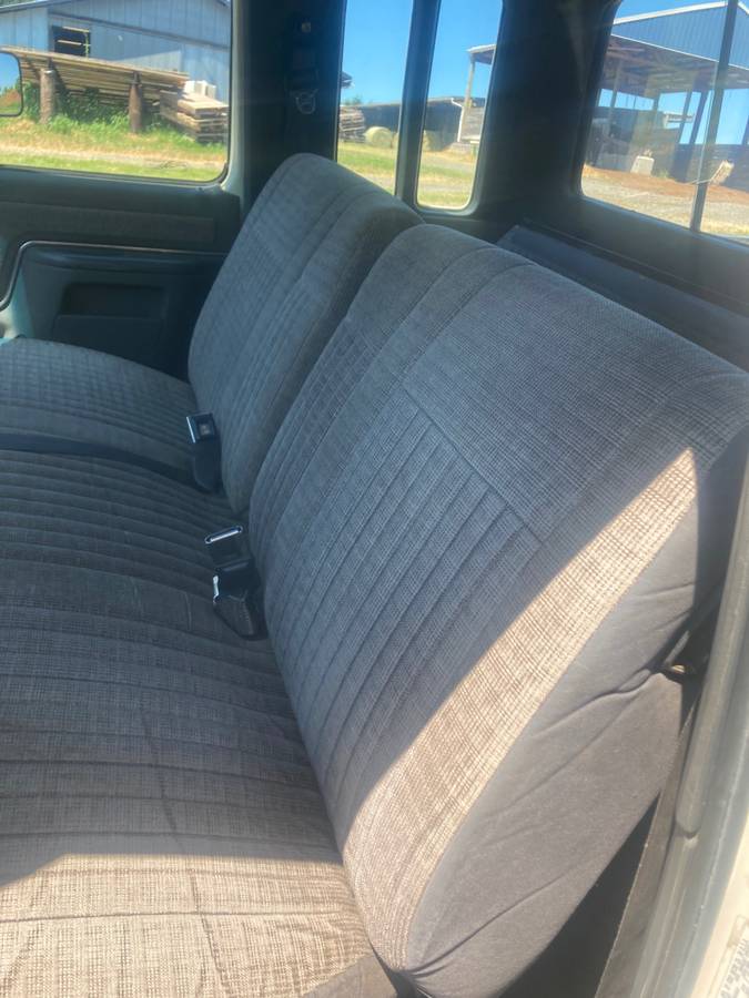 F250-4x4-ford-truck-1991-white-5