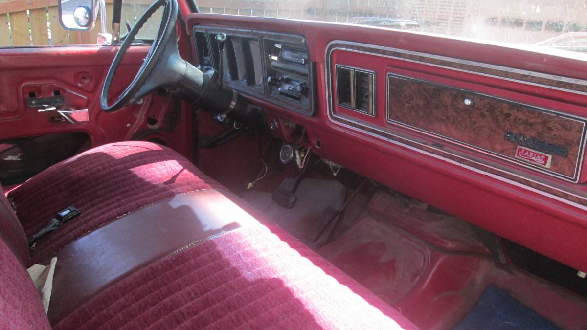 F250-super-cab-1979-red-3