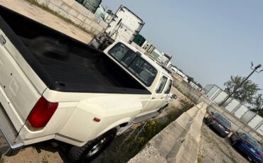 F350-dually-1989-white-5