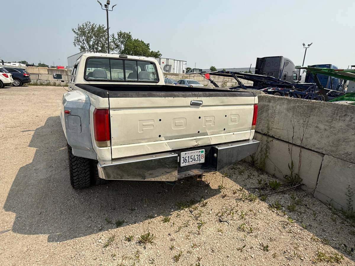 F350-dually-1989-white-8