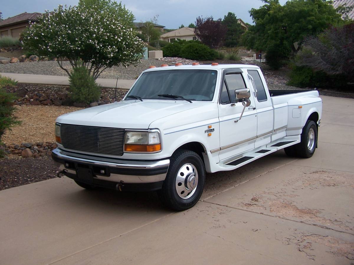F350-extended-cab-1994-white-1