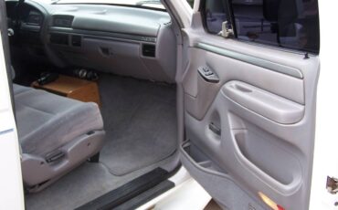 F350-extended-cab-1994-white-10