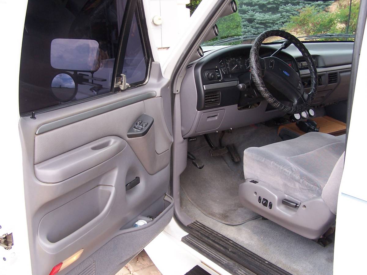 F350-extended-cab-1994-white-11