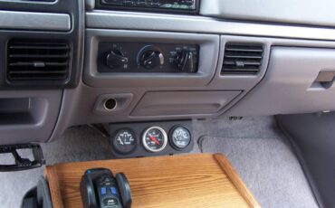 F350-extended-cab-1994-white-12