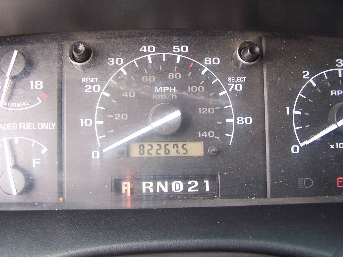 F350-extended-cab-1994-white-13