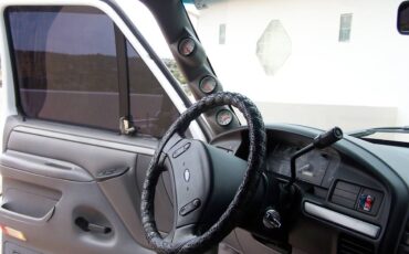 F350-extended-cab-1994-white-15