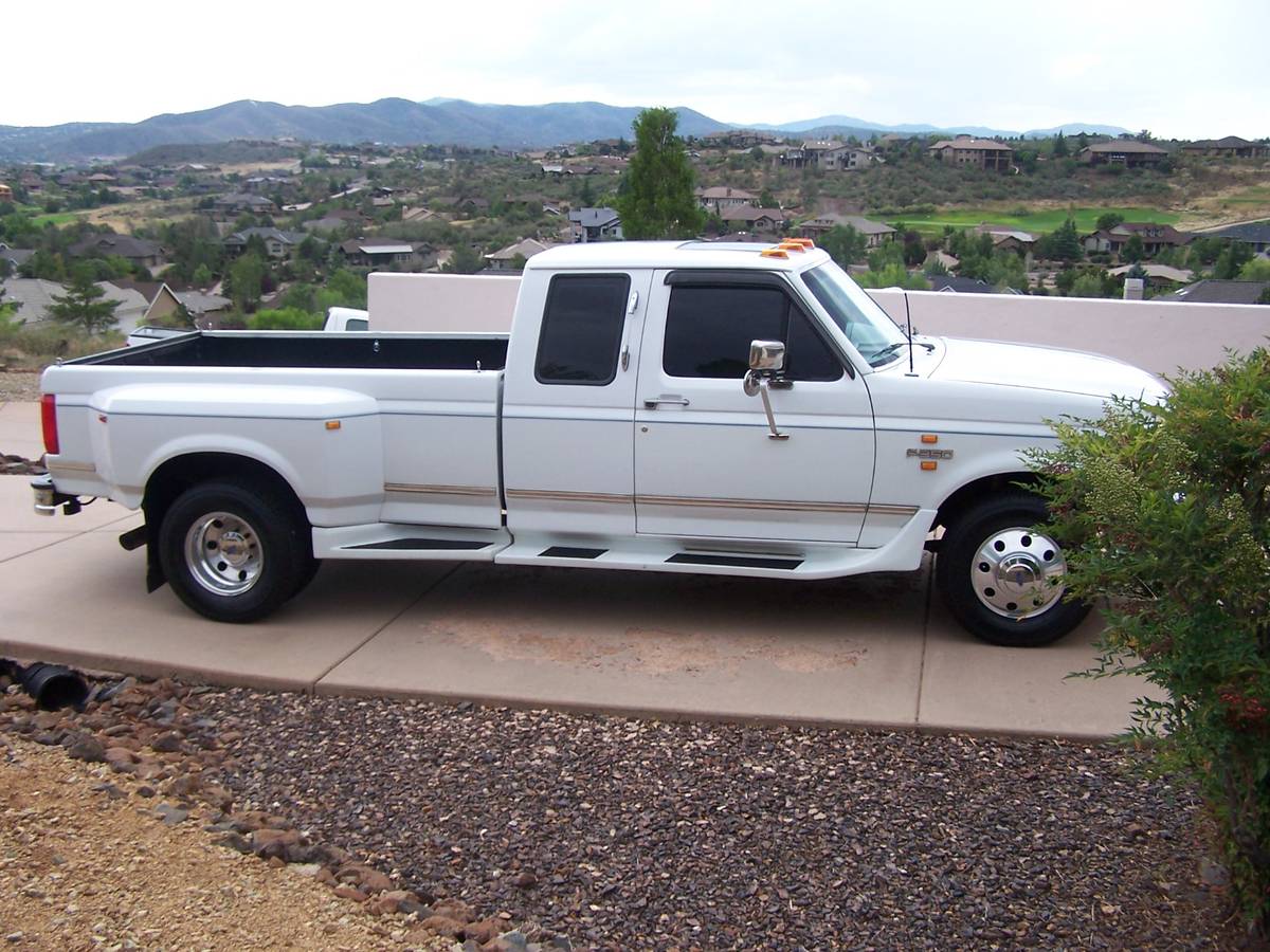 F350-extended-cab-1994-white-4