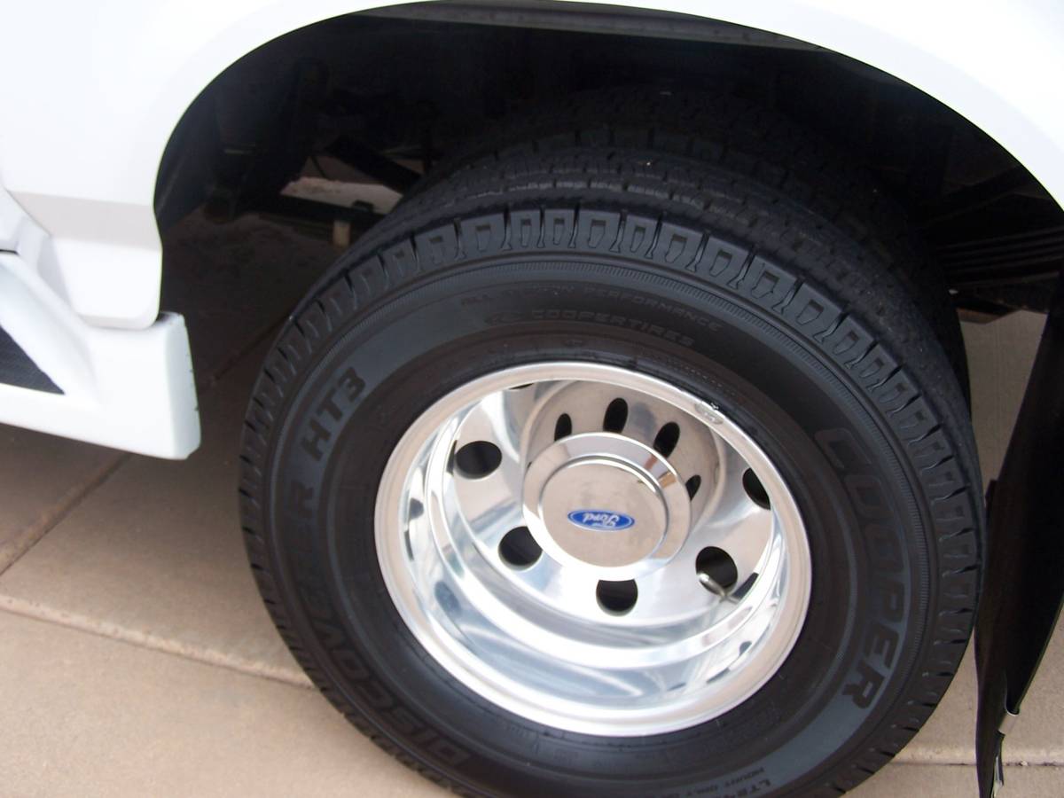 F350-extended-cab-1994-white-8