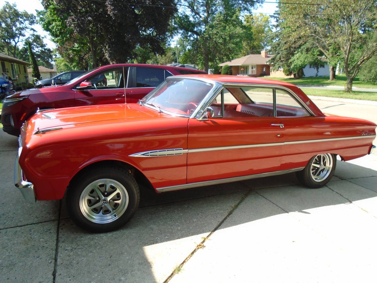 Falcon-futura-1963-red
