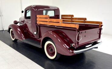 Fargo-Pickup-1937-Bright-Coach-Maroon-Black-15