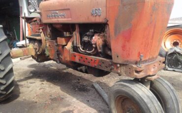 Farmall-1958-red-2