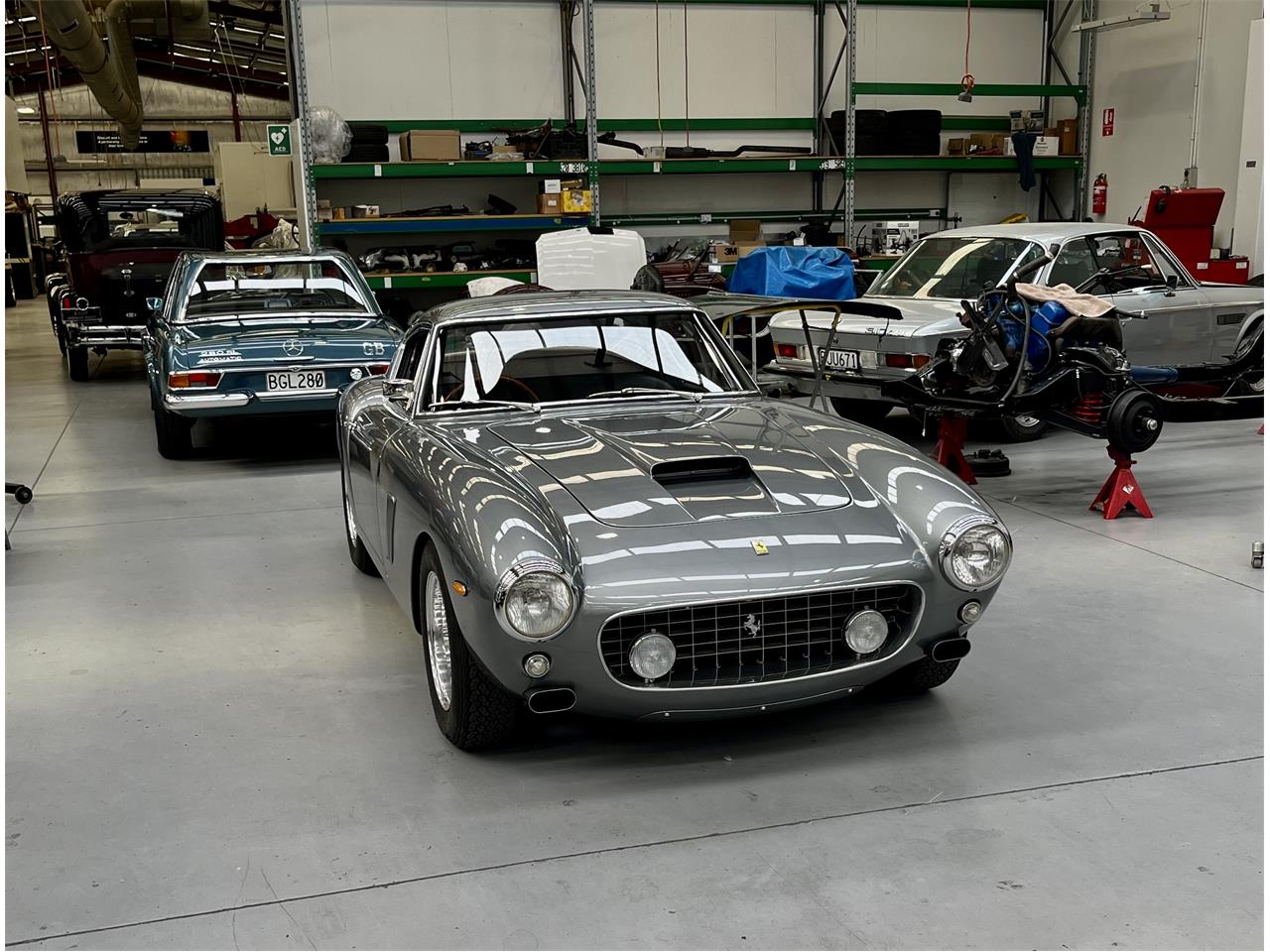 Ferrari-250-1961-GRIGIO-ARGENTO-GREY-BLACK-13