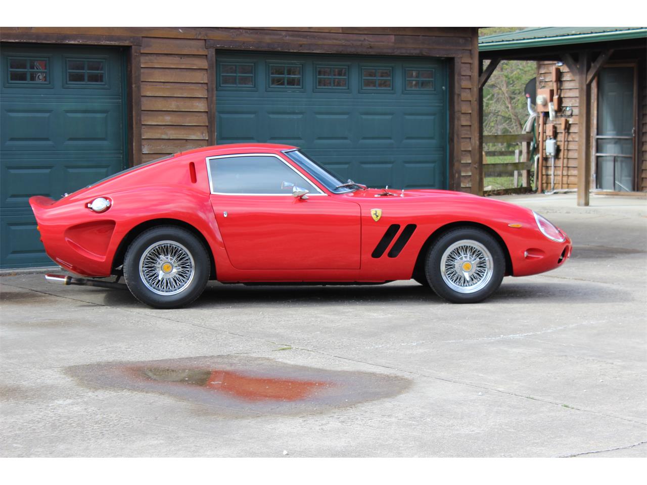Ferrari-250-1962-Red-Black-8