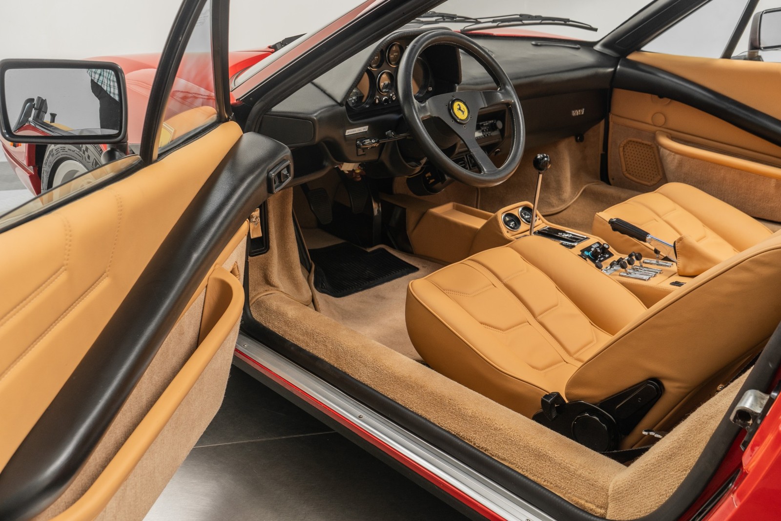 Ferrari-308-1985-2D-Coupe-21