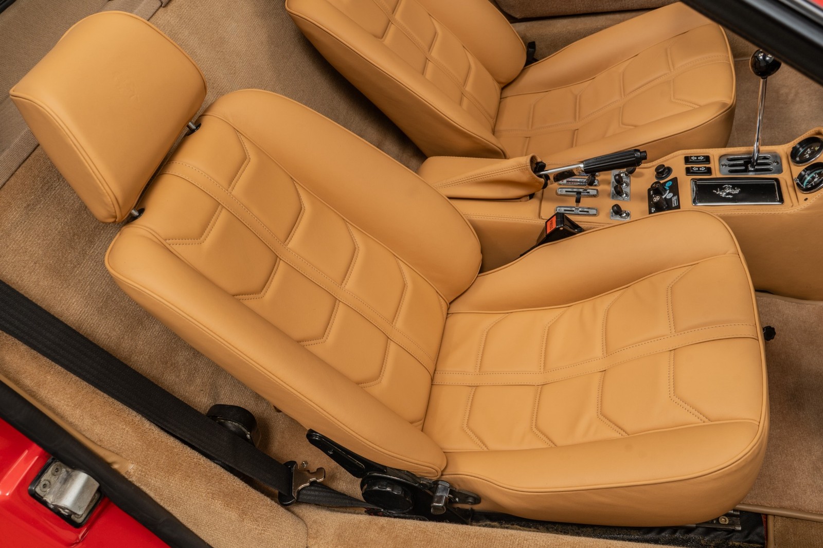 Ferrari-308-1985-2D-Coupe-23