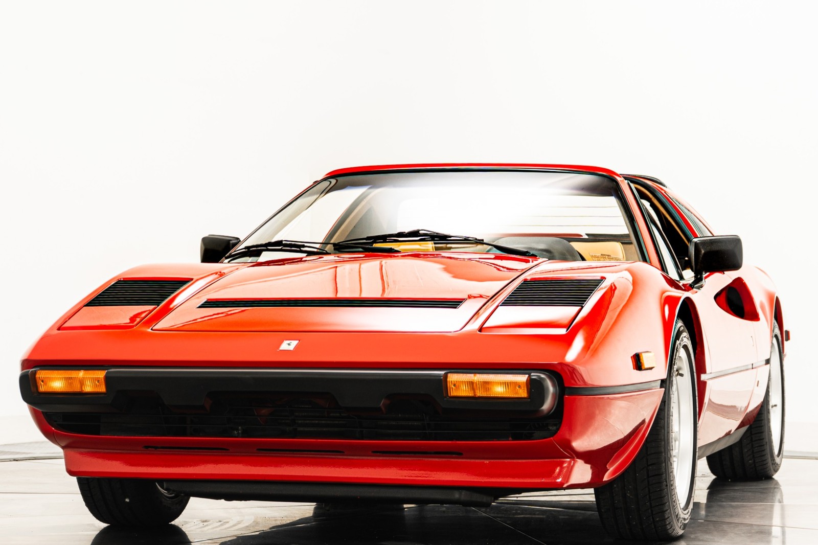 Ferrari-308-1985-2D-Coupe-3