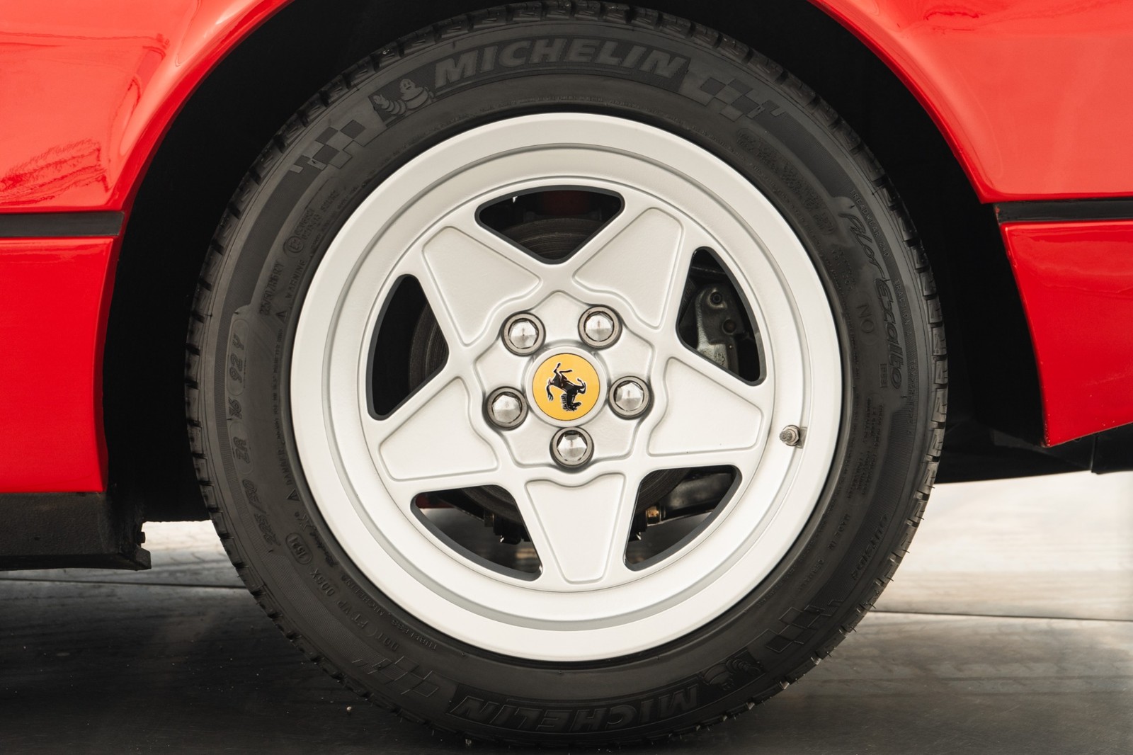 Ferrari-308-1985-2D-Coupe-9