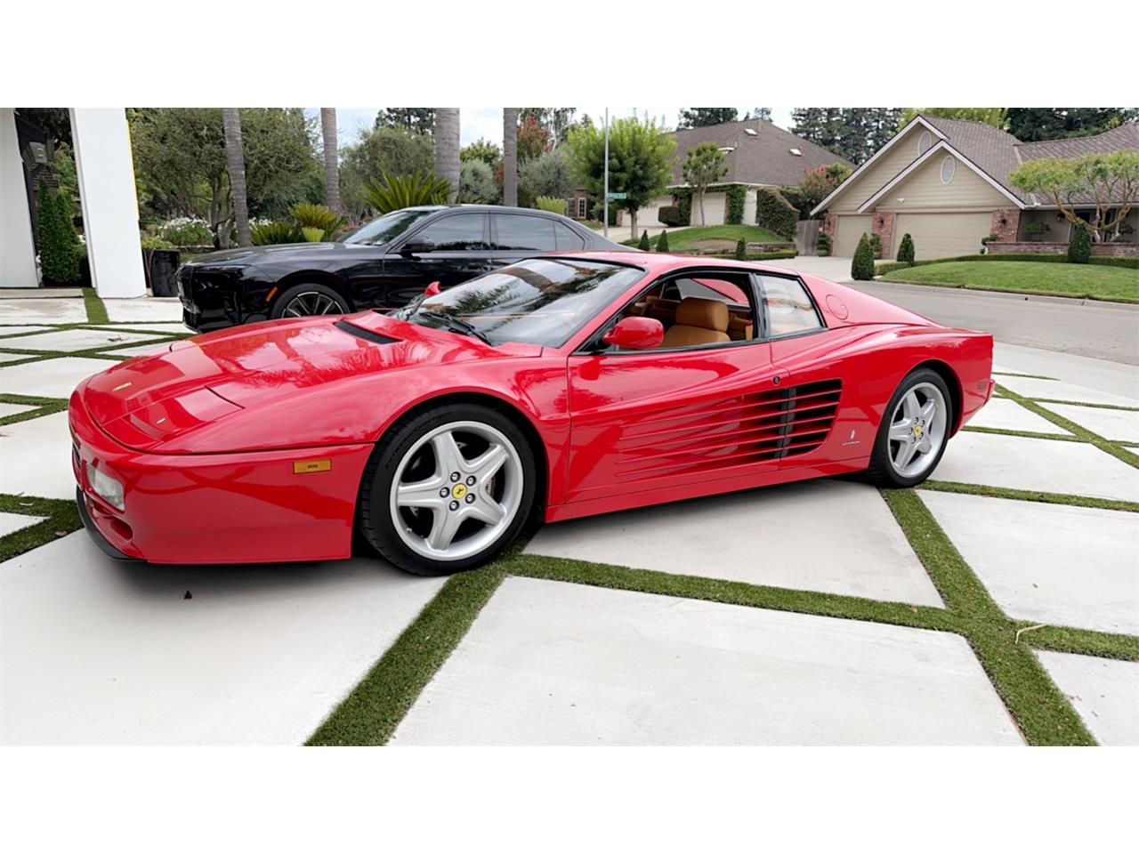 Ferrari-512-tr-1993-red-beige-3