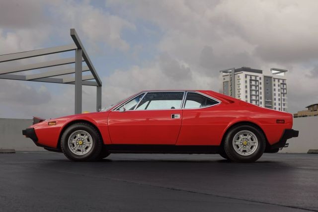 Ferrari-Dino-308-1977-Coupe-14