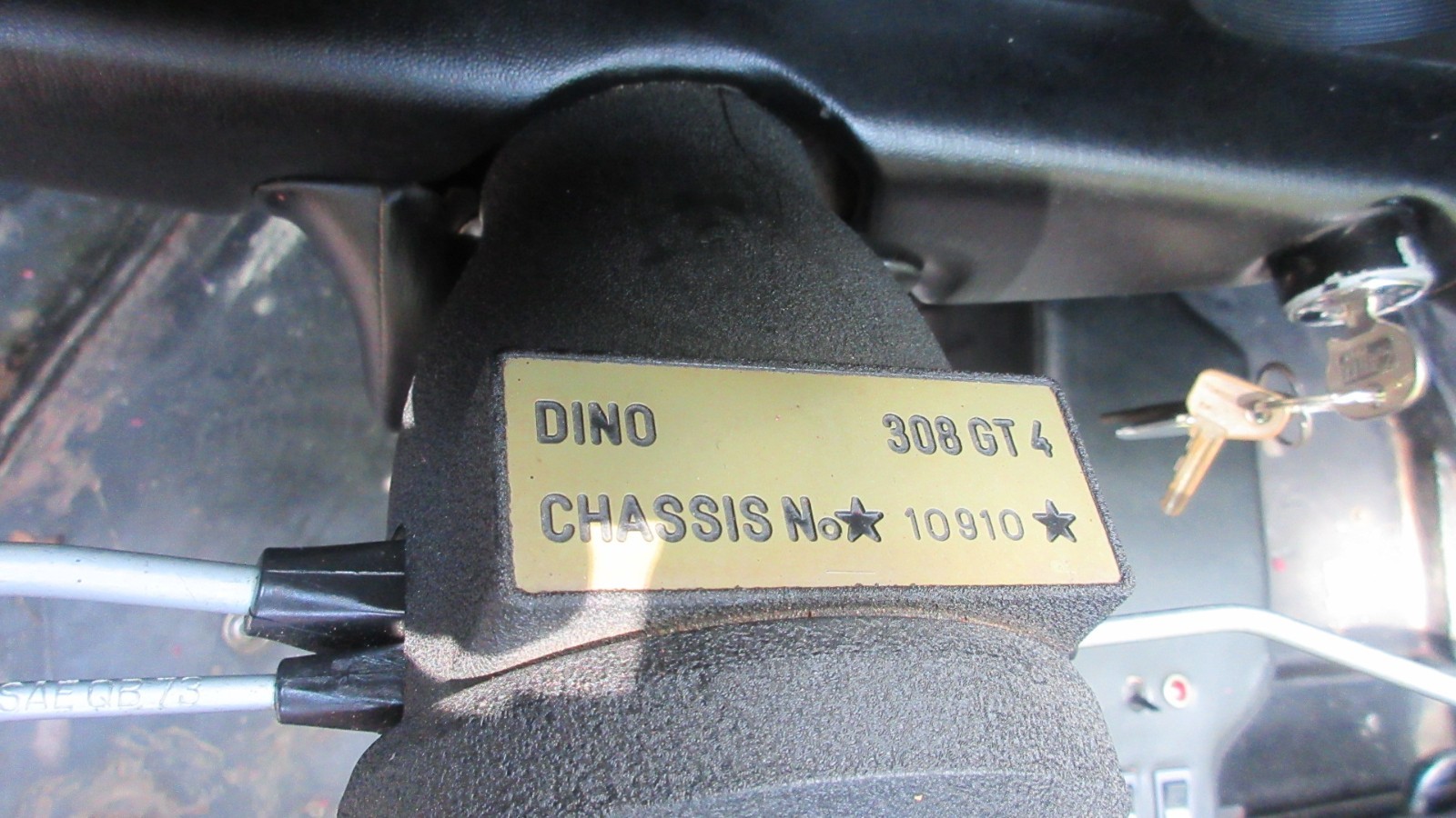 Ferrari-Dino-308-GT4-1975-Coupe-11