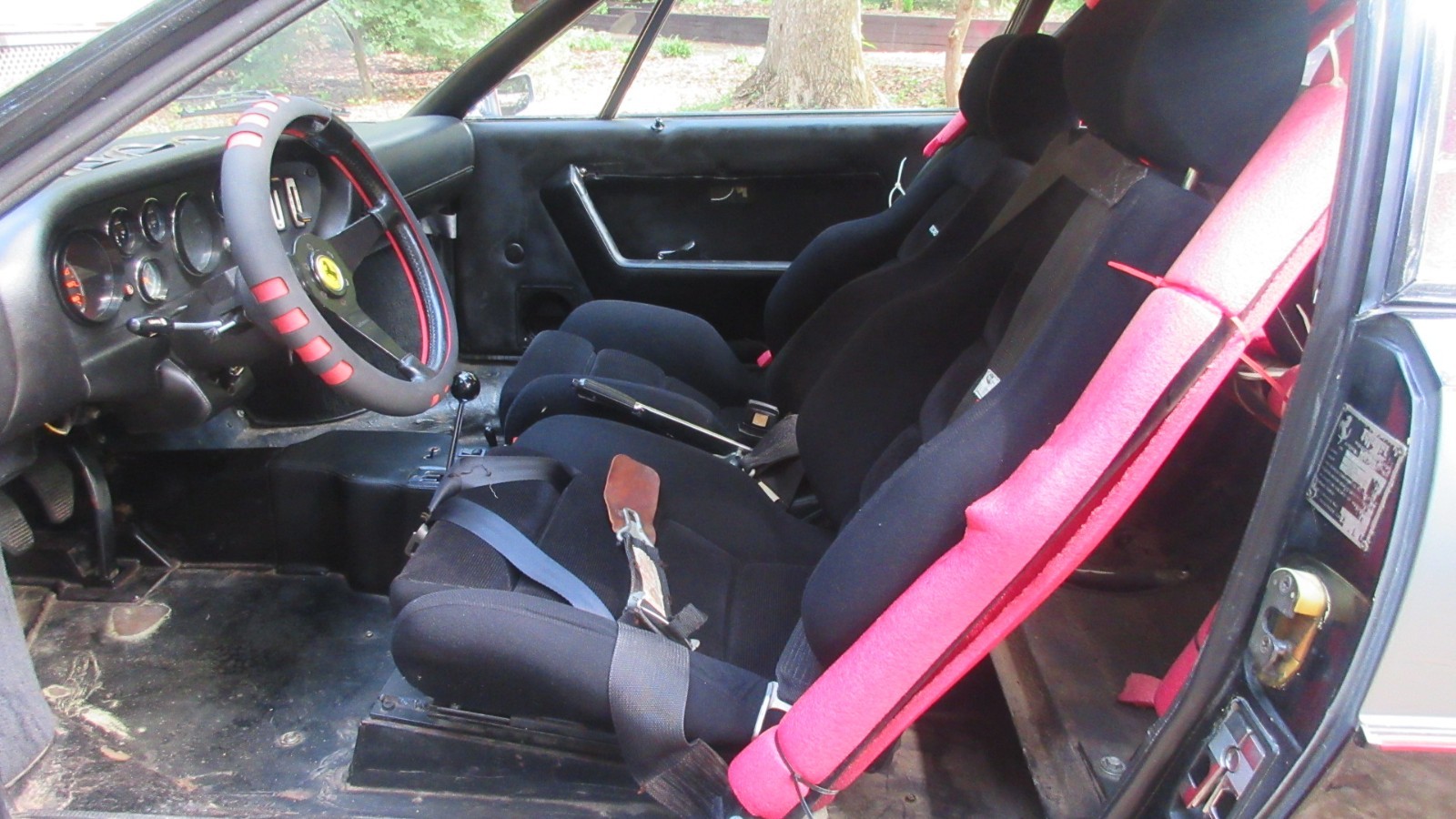Ferrari-Dino-308-GT4-1975-Coupe-8