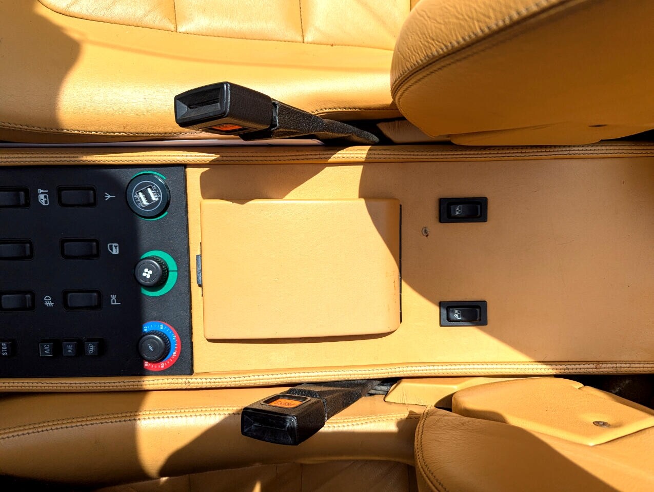 Ferrari-Mondial-1989-Convertible-25