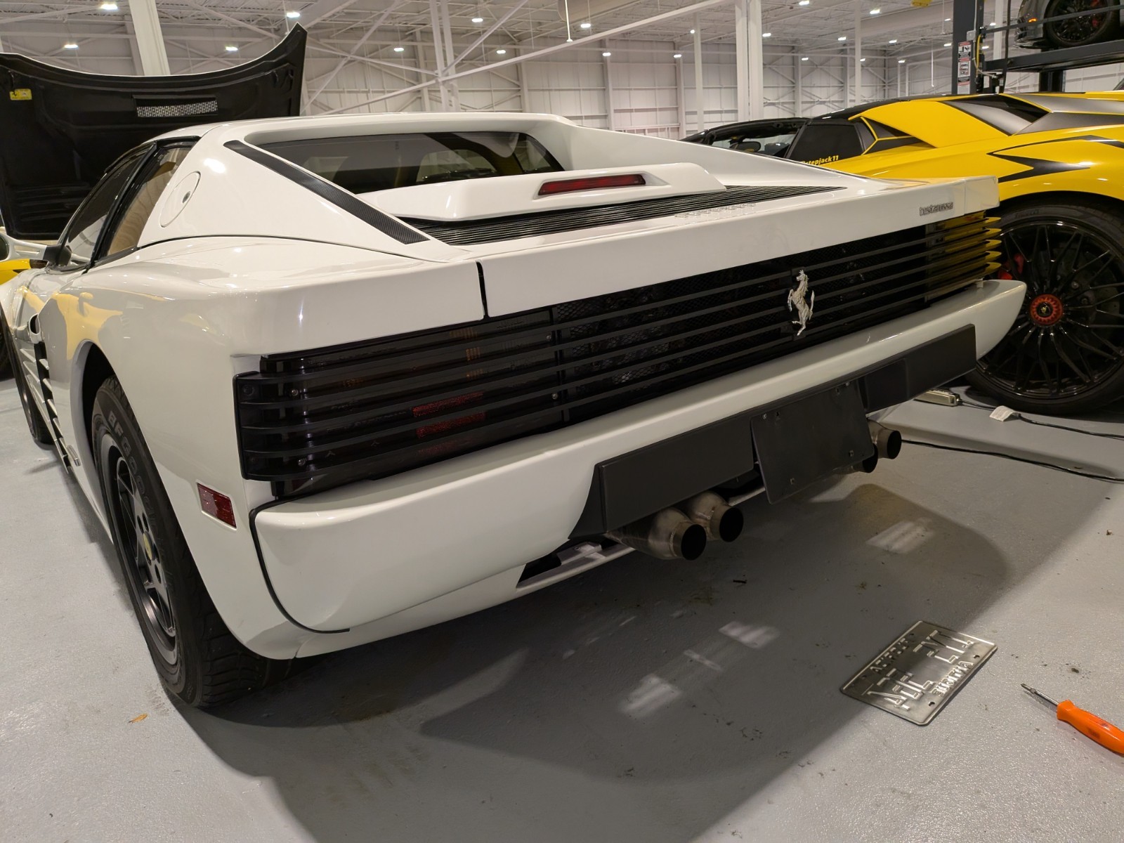 Ferrari-Testarossa-1988-Coupe-11