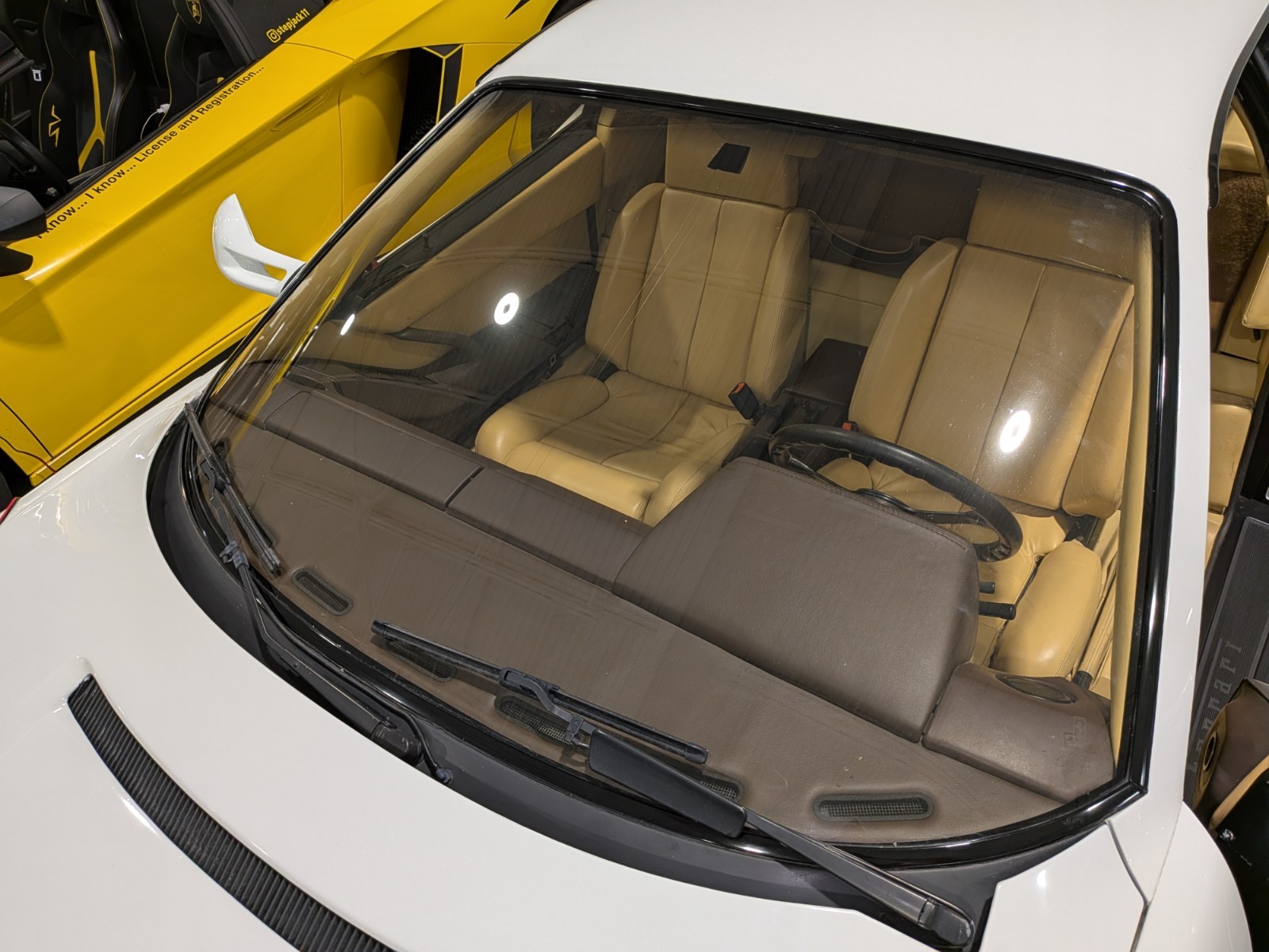 Ferrari-Testarossa-1988-Coupe-18