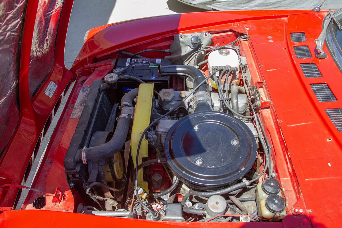 Fiat-124-spider-1971-red-10