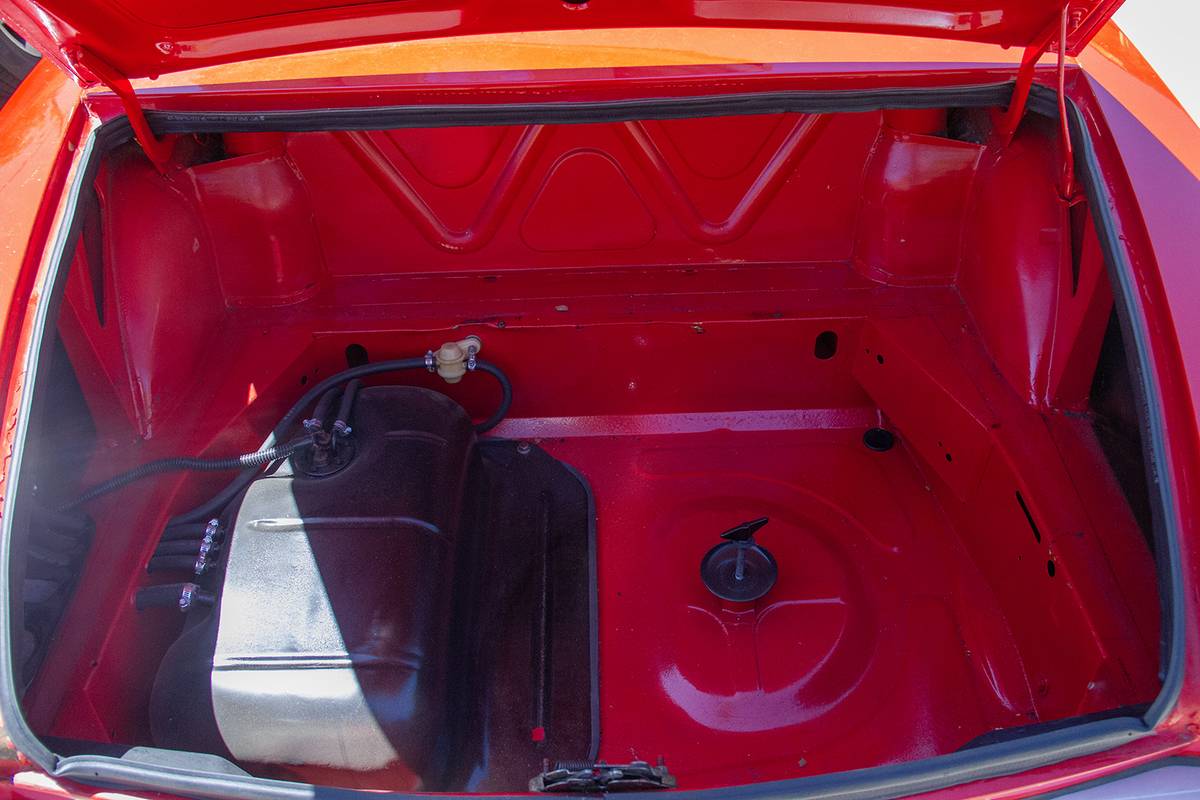 Fiat-124-spider-1971-red-13