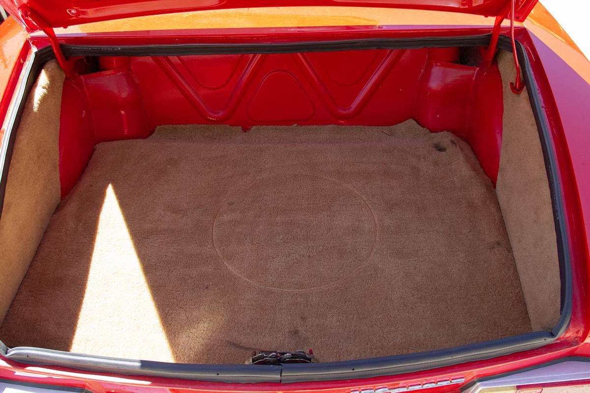 Fiat-124-spider-1971-red-14