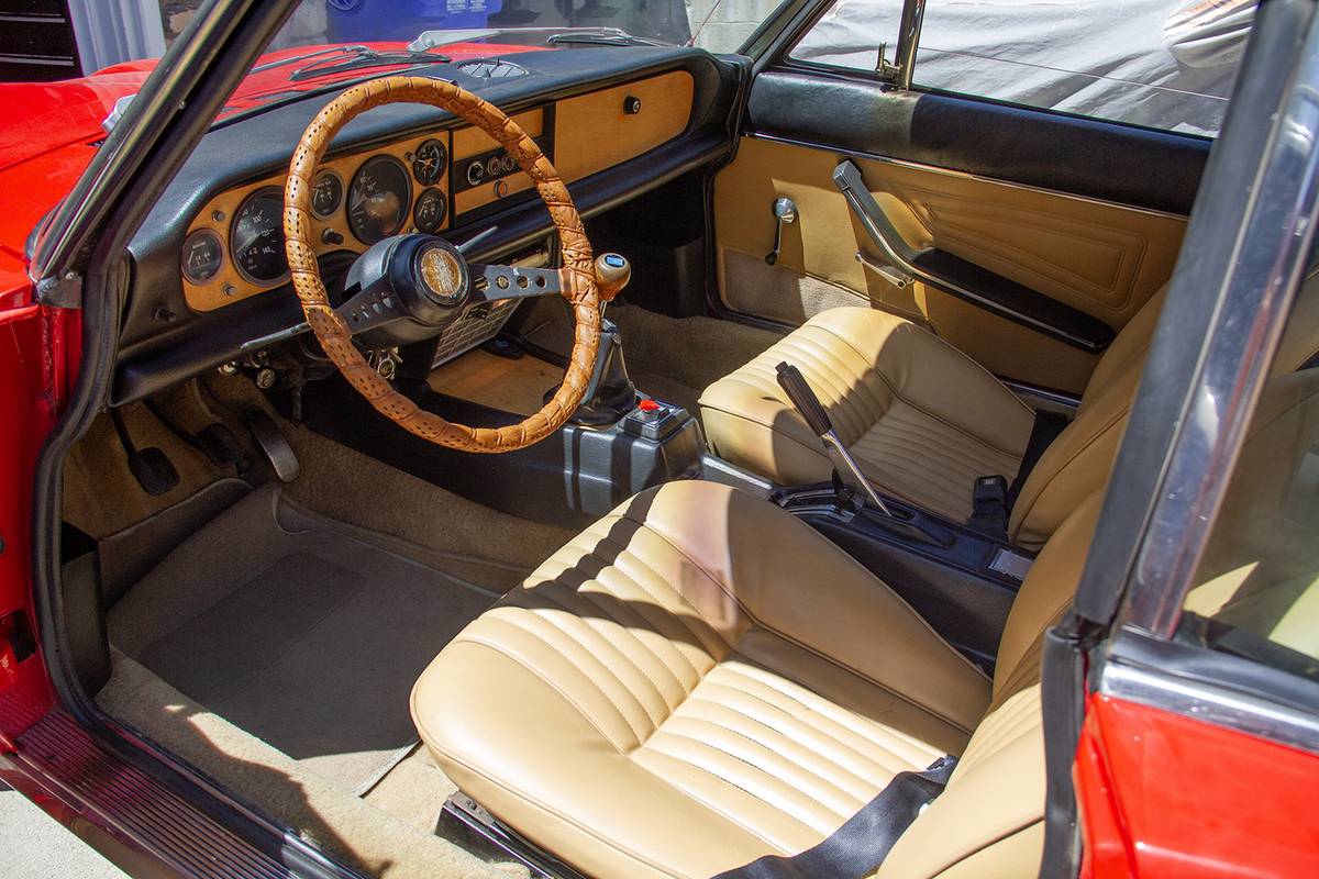 Fiat-124-spider-1971-red-6