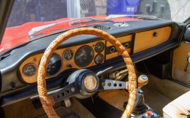 Fiat-124-spider-1971-red-8