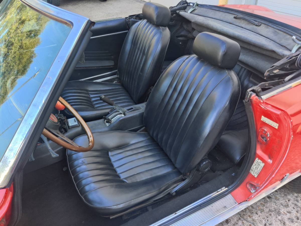 Fiat-124-spider-1976-10