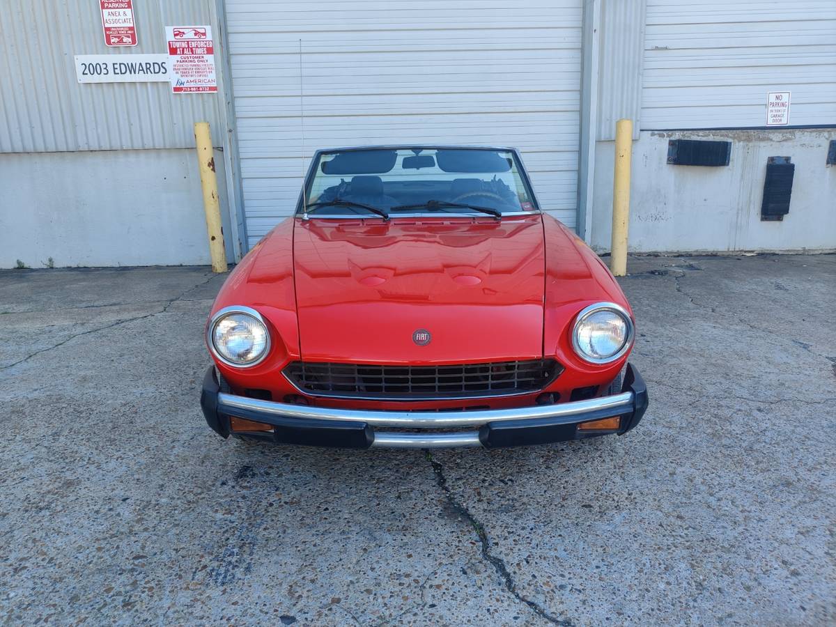 Fiat-124-spider-1976-15